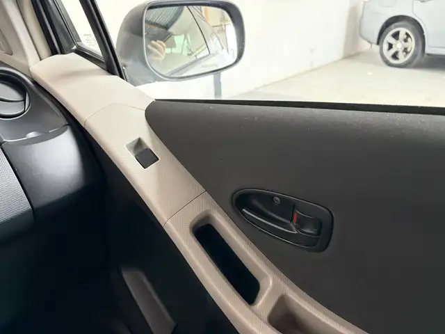 Toyota Yaris view 16