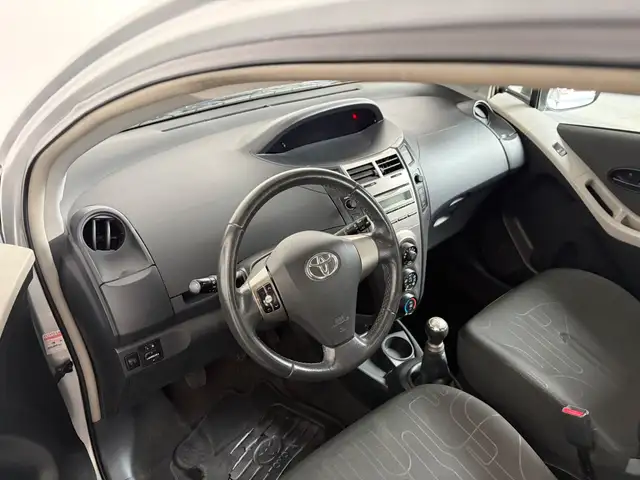 Toyota Yaris view 6