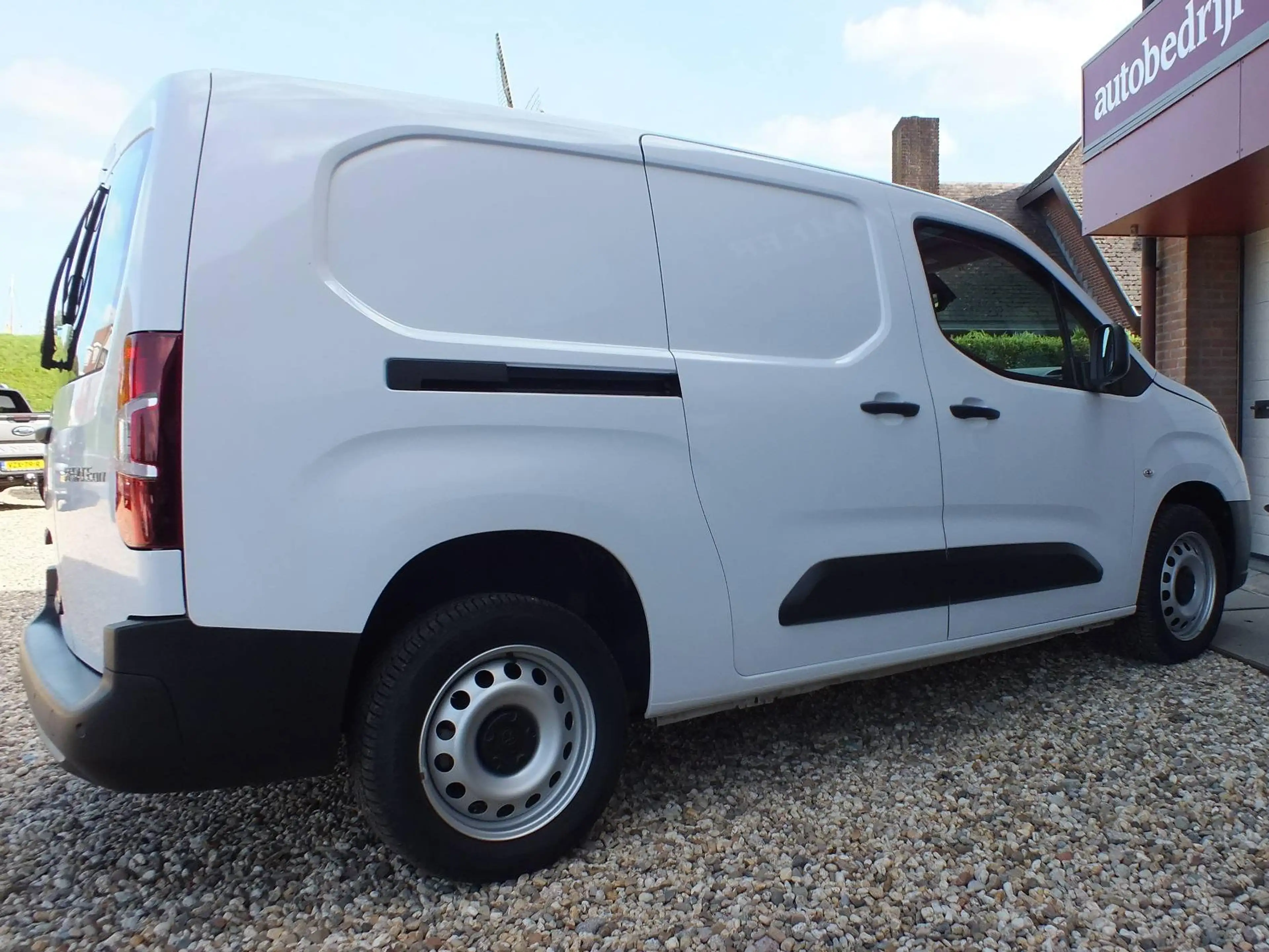 Toyota Proace City 1.5 D-4D Live Long 3-zits Carplay — photo 8