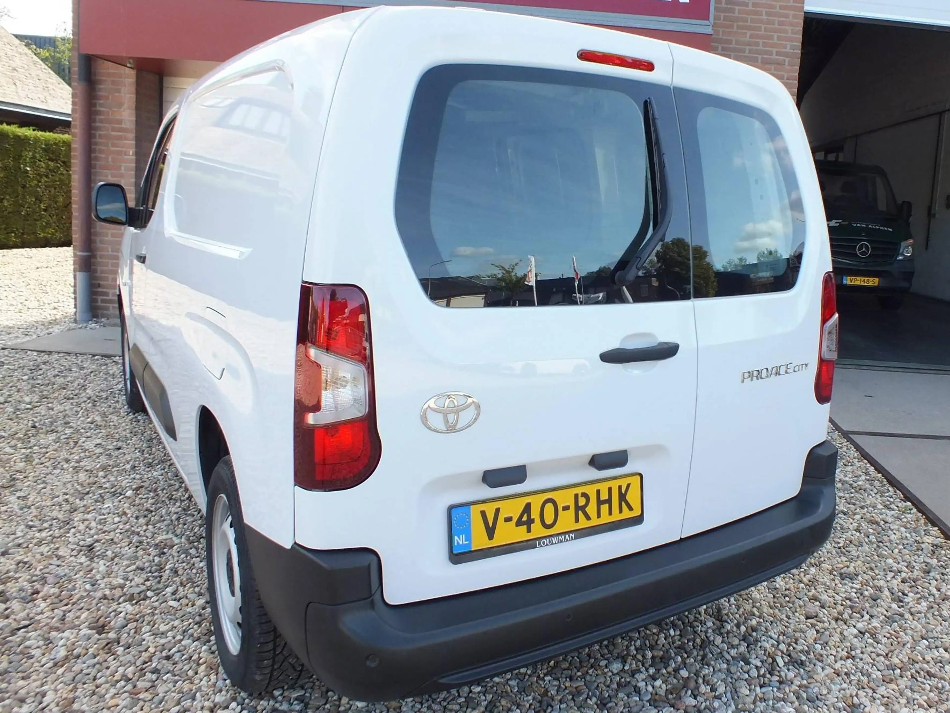 Toyota Proace City 1.5 D-4D Live Long 3-zits Carplay — photo 6