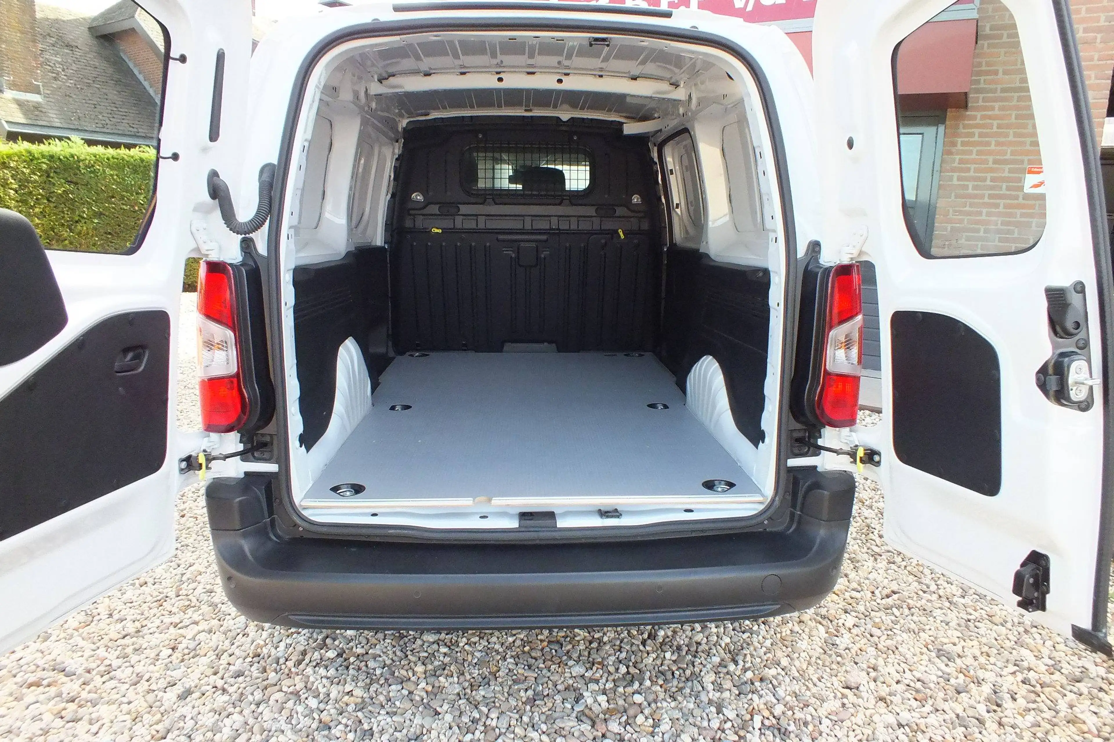 Toyota Proace City 1.5 D-4D Live Long 3-zits Carplay — photo 7