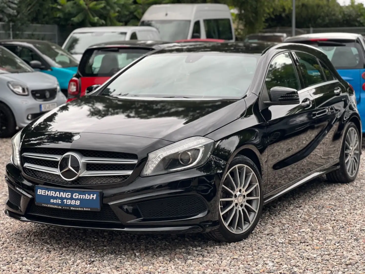 Mercedes-Benz A 180 A180d AMG-LINE*AUTOMATIK*KAMERA*MOD.2015* Noir - 1
