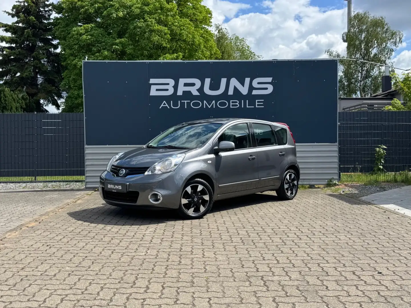 Nissan Note 1.4 I-Way Klimaautomatik Tempomat Alufelgen Grau - 1