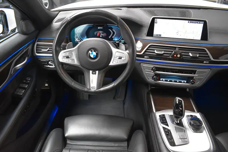 Annonce voiture d'occasion BMW 745 - CARADIZE