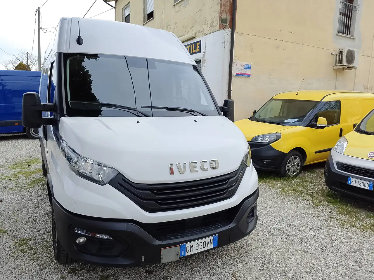 Iveco Daily 2023 — фото 10