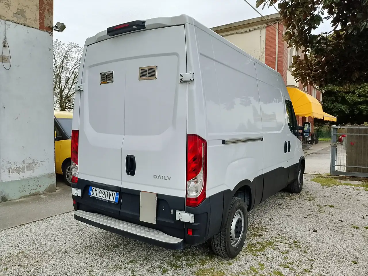 Iveco Daily 2023 — фото 6
