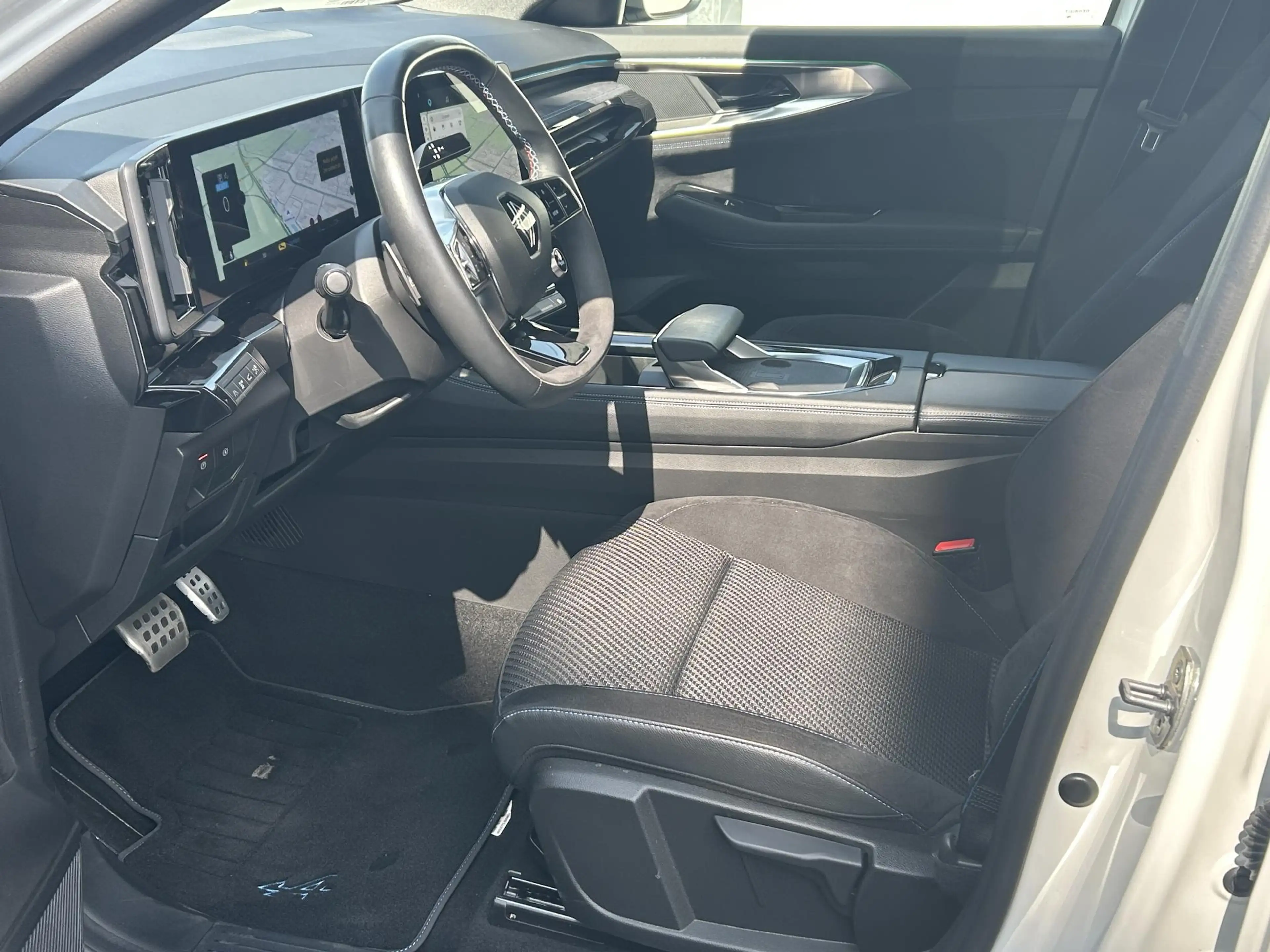 Renault Espace E-Tech full hybrid 200 esprit Alpine 7p. \ — photo 7