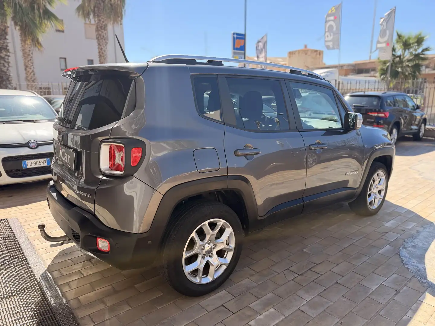 Jeep Renegade 2.0 mjt Limited 4wd 140cv auto - foto 4