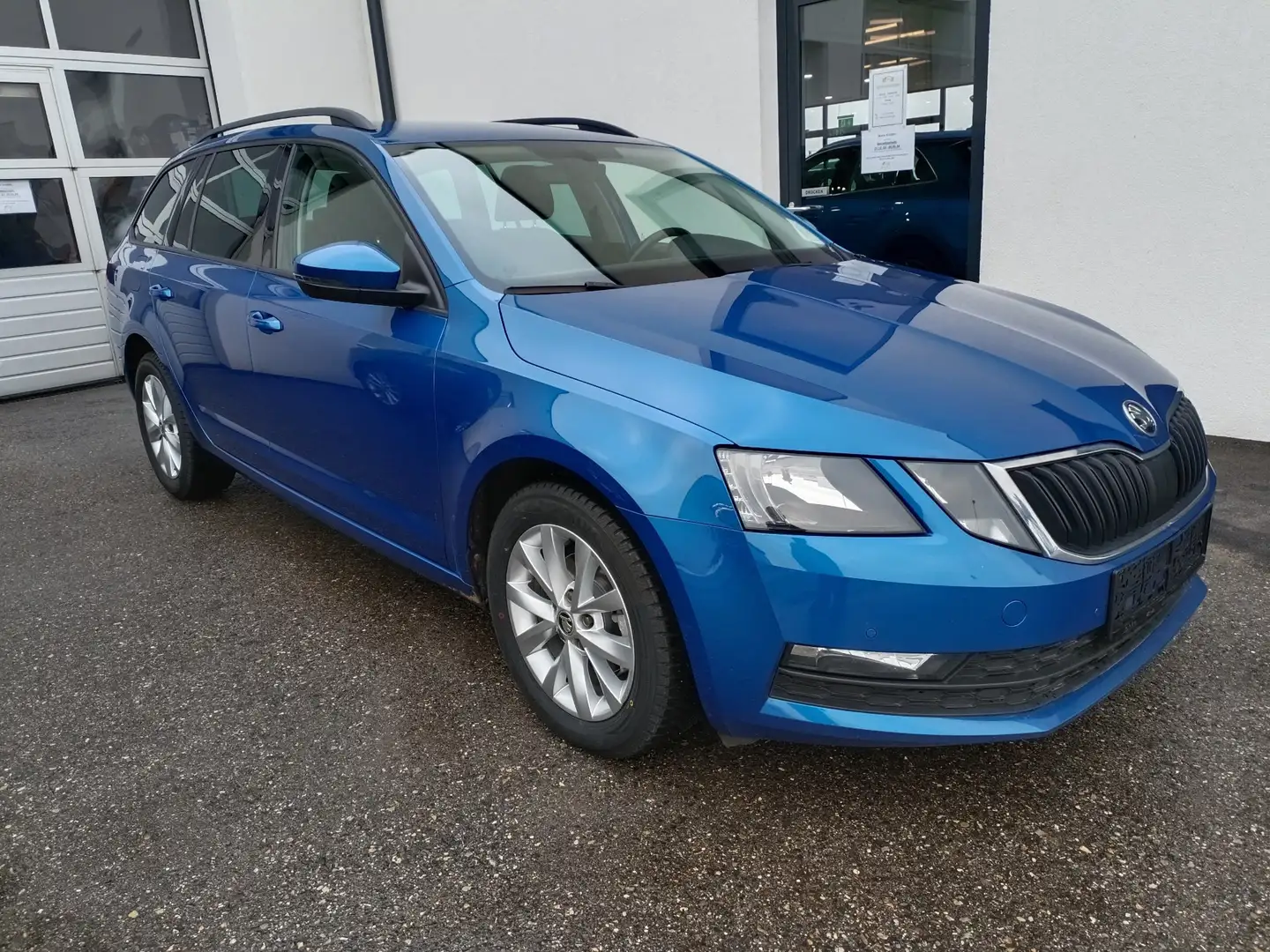 Skoda Octavia 1,6 TDI Style Limited,NAVI,Tempomat,Kamera,AHV,App Blau - 1