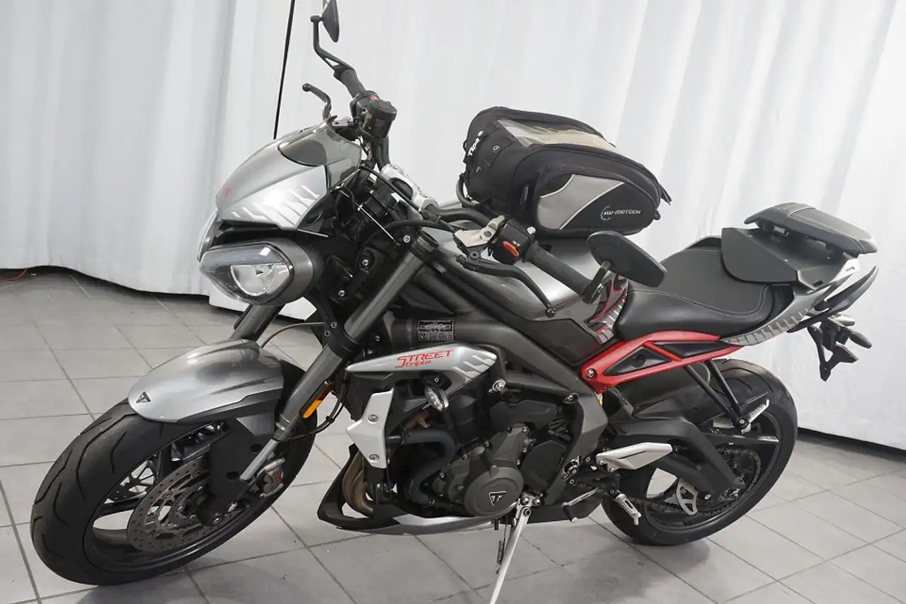 Triumph Street Triple 765