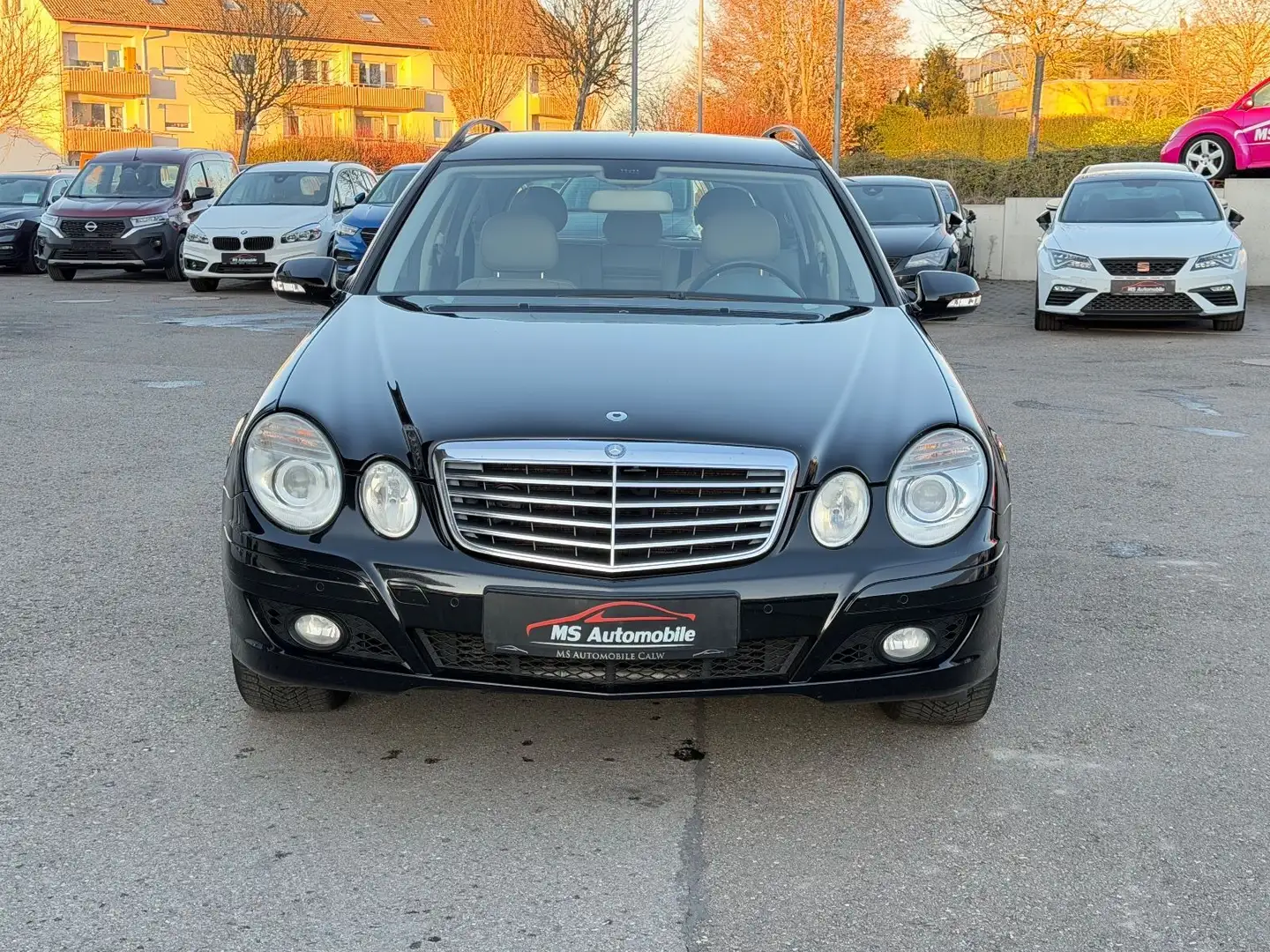 Mercedes-Benz E 200 T Kompressor Automatik Leder_AHK_Sitzhz Schwarz - 2