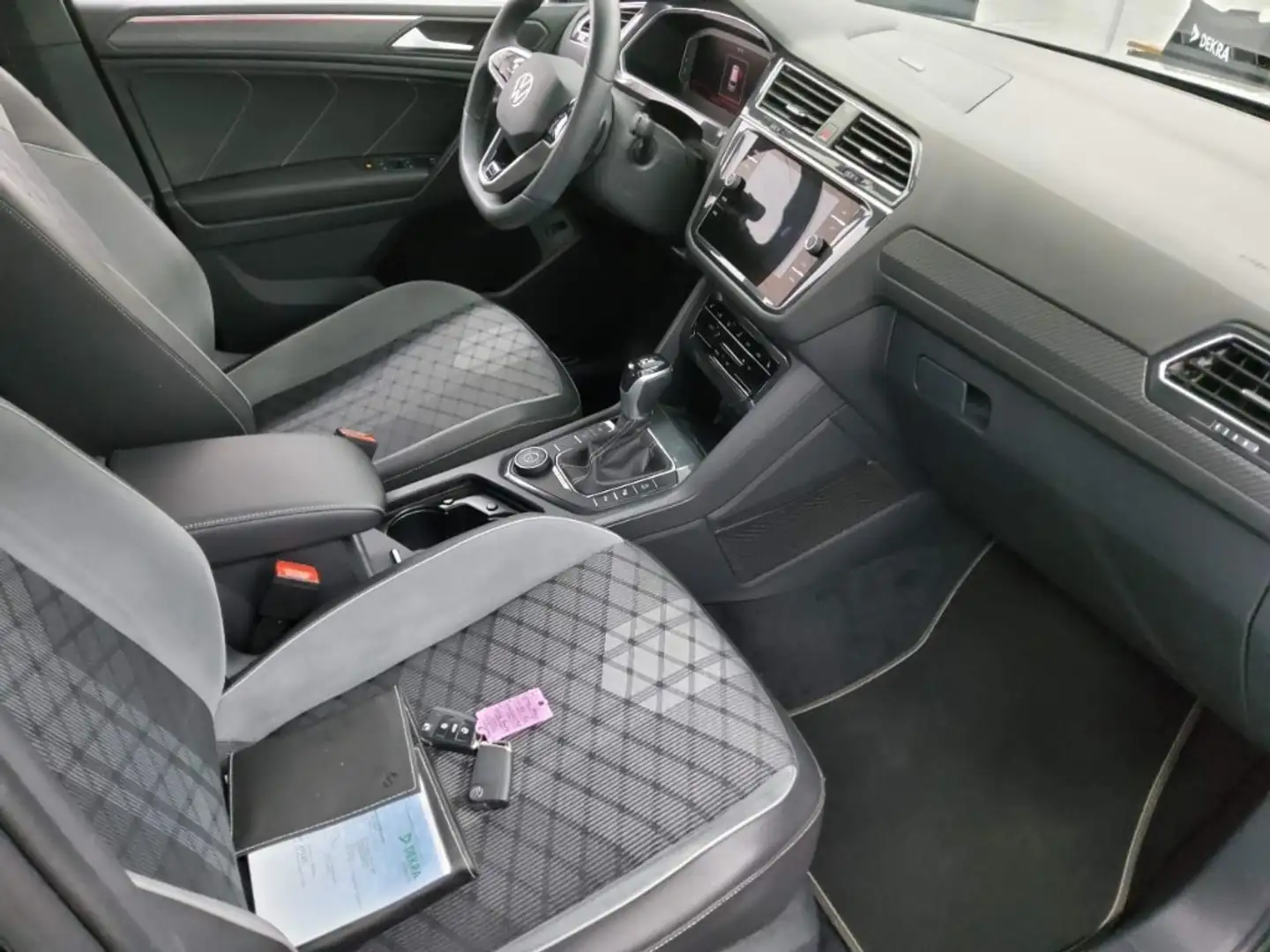 Volkswagen Tiguan Allspace R-Line 4Moti 2.0 TDI AHK 7Sitzer Pano DSG Чёрный - 2