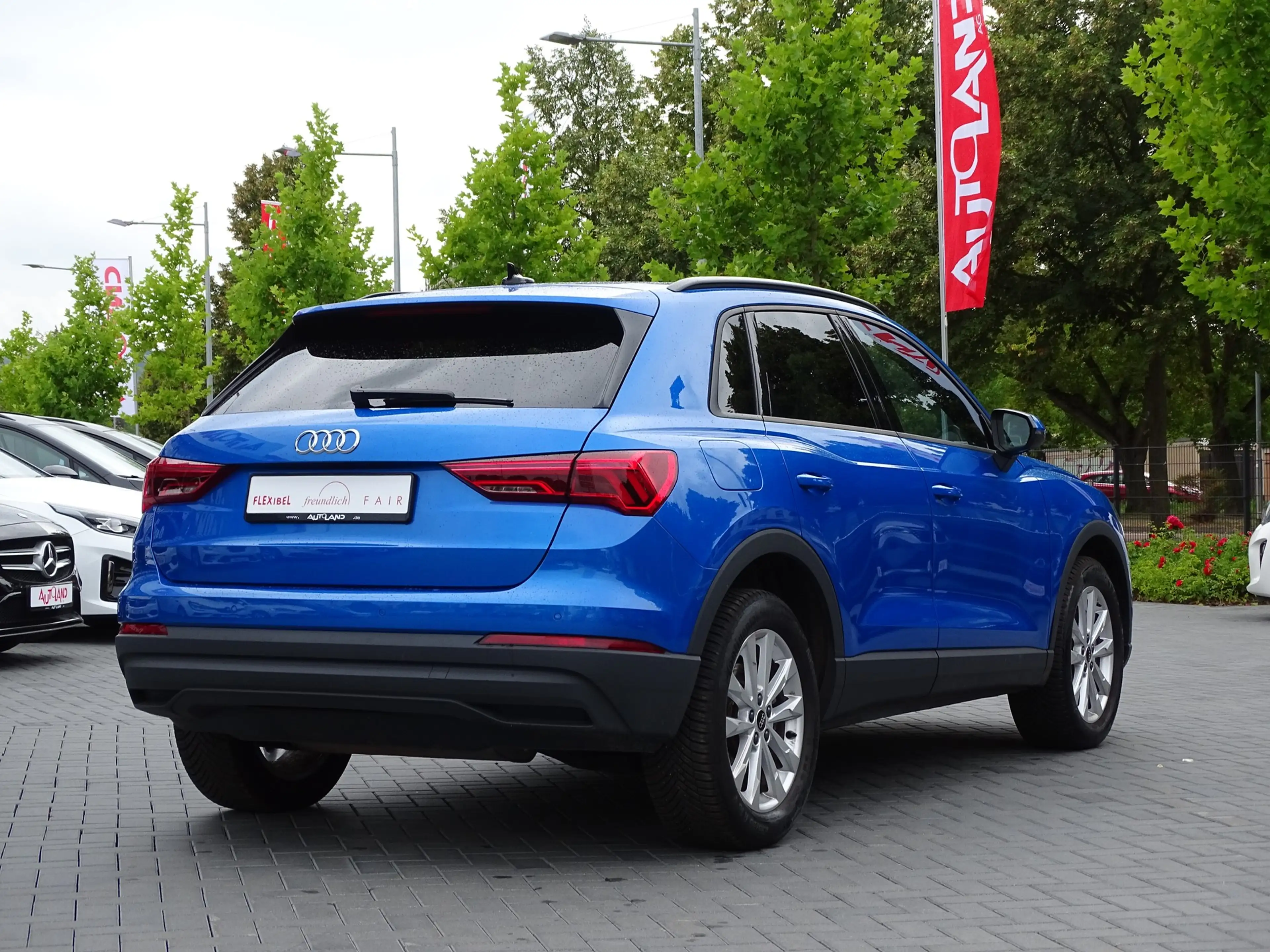 Audi Q3 45 1.4 TFSI e S-Line LED Navi ACC Keyless PDC — photo 4