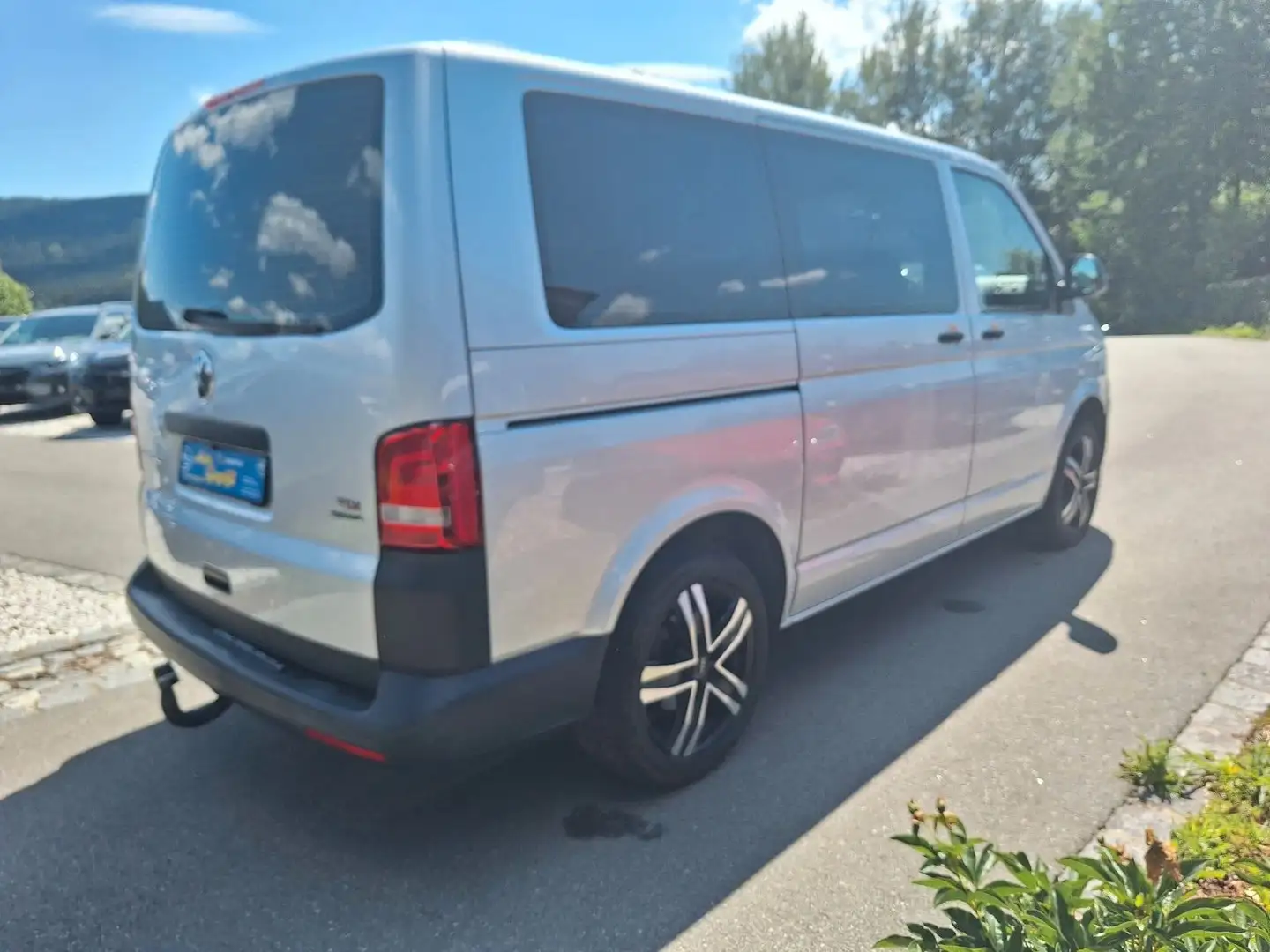 Volkswagen T5 Transporter Bus Caravelle Trendline 4Motion, Argent - 2
