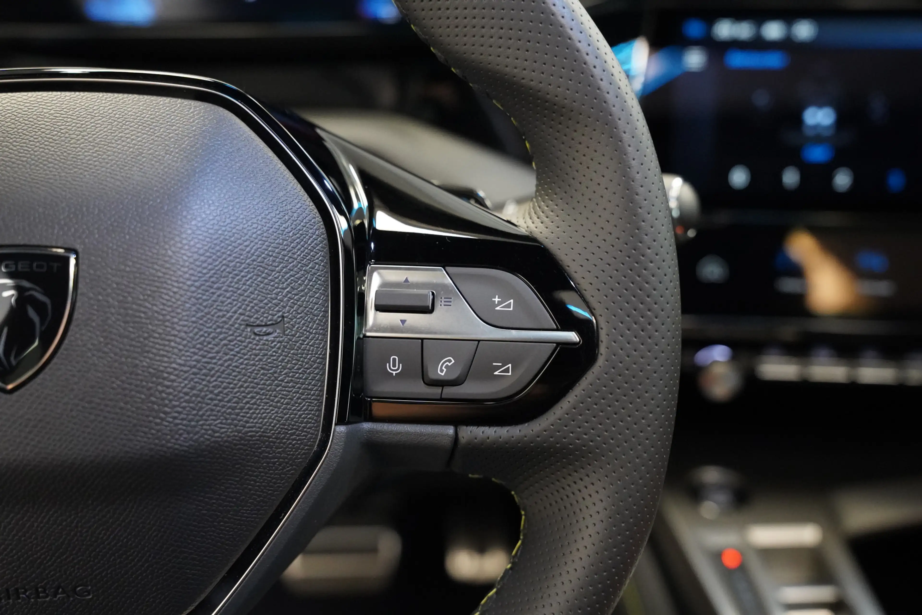 Peugeot 408 e-408 GT Avantage 58 kWh Full-led Panoramadak 19'l — photo 10