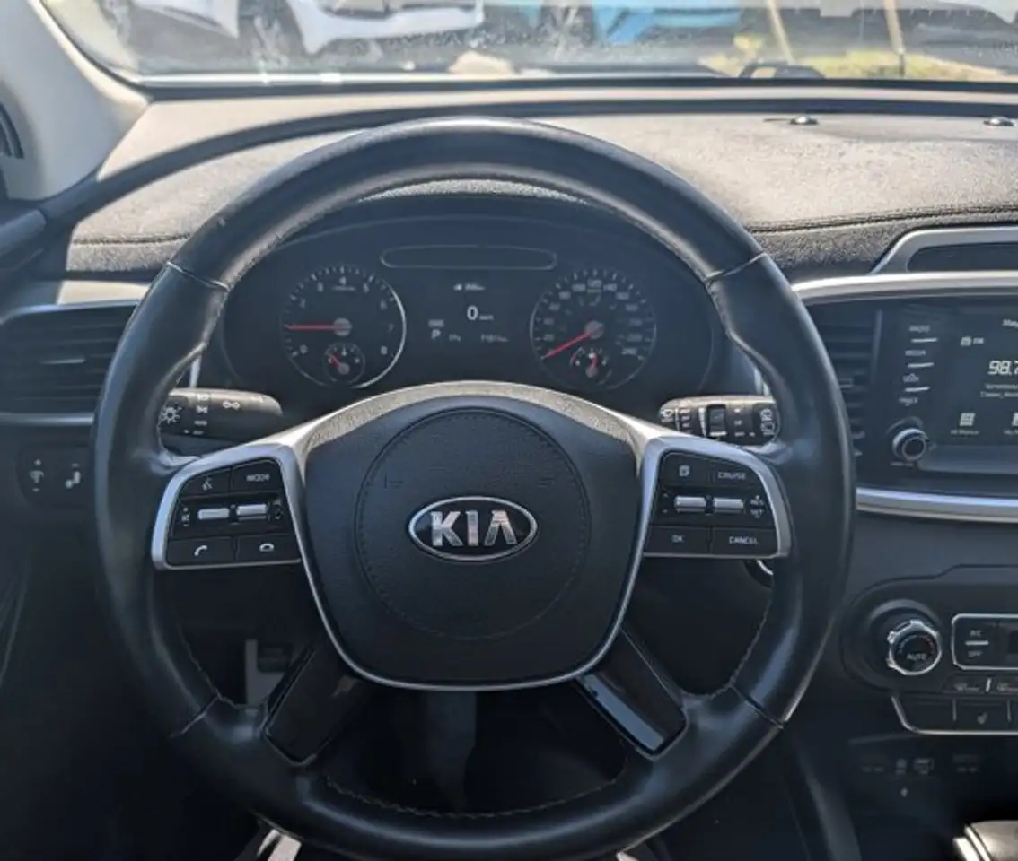 Kia Sorento photo Kia Sorento