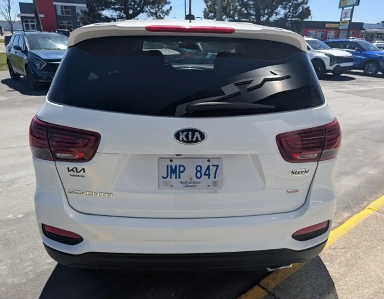 Kia Sorento photo Kia Sorento
