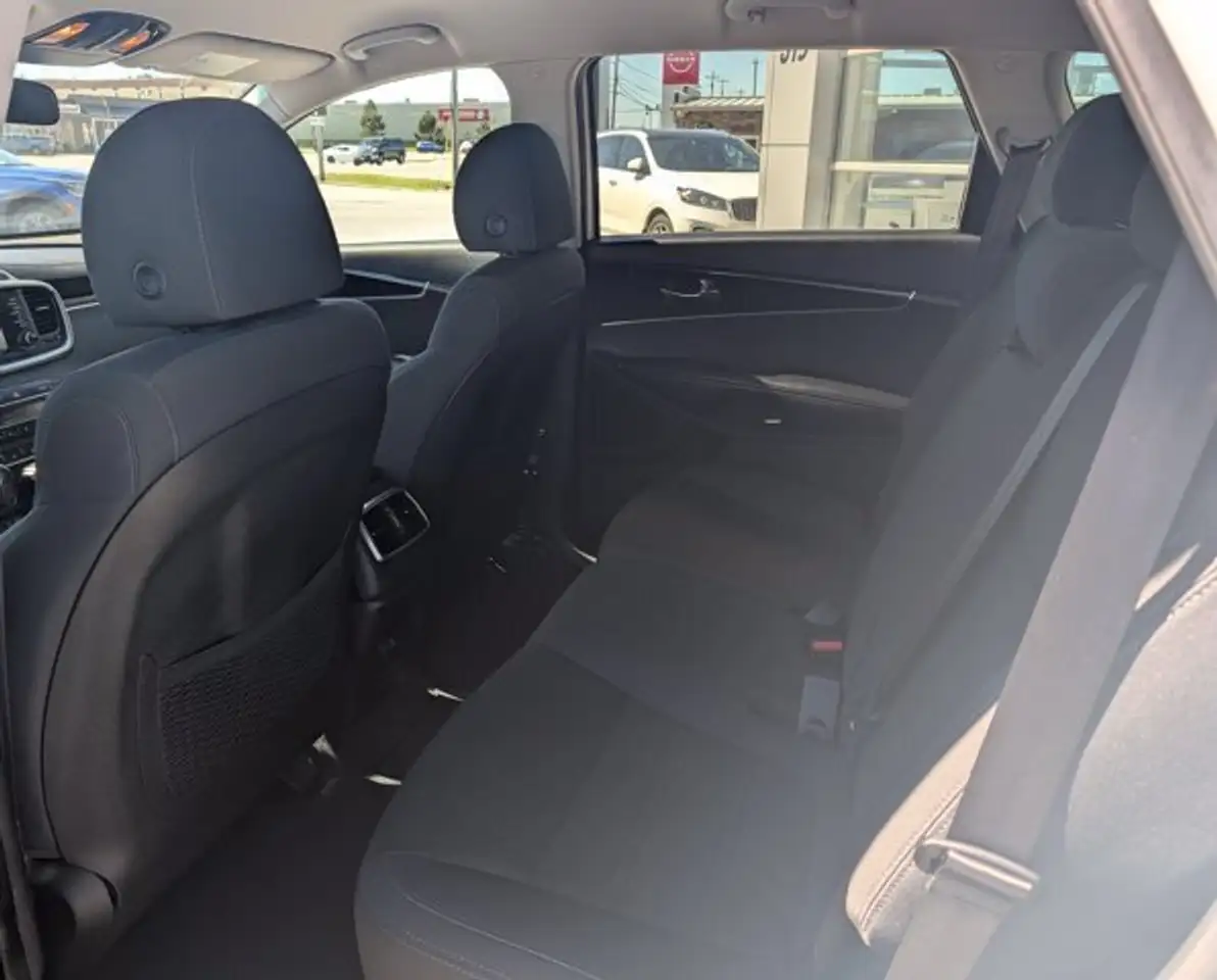 Kia Sorento photo Kia Sorento