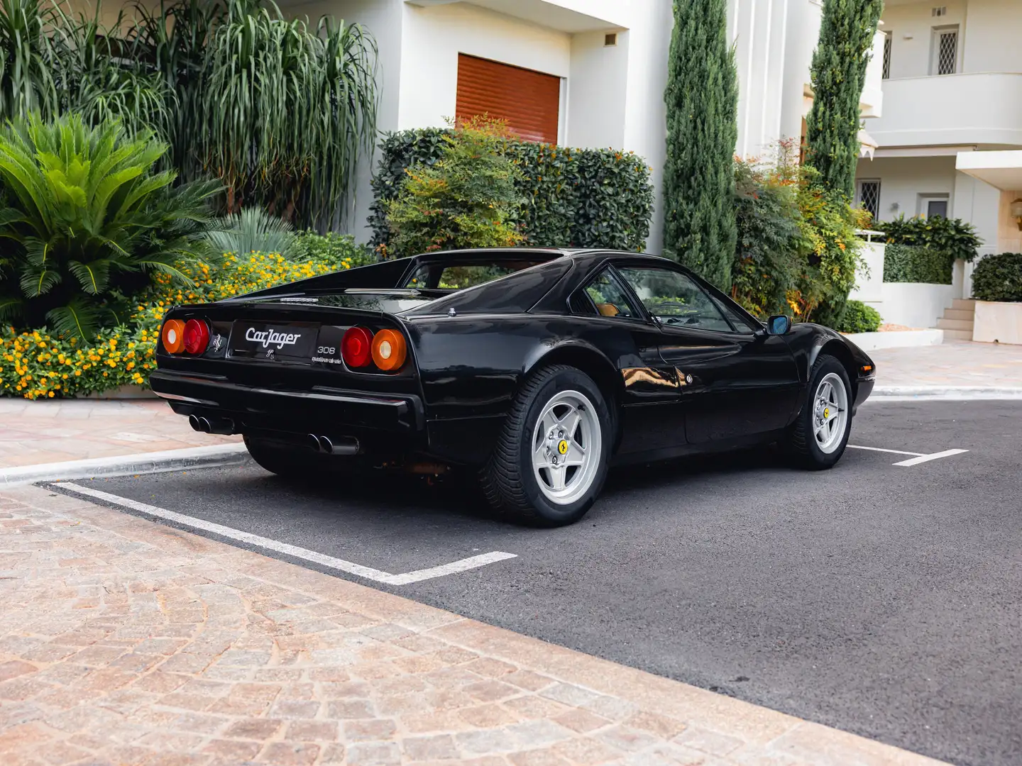Ferrari 308 GTB Quattrovalvole crna - 2