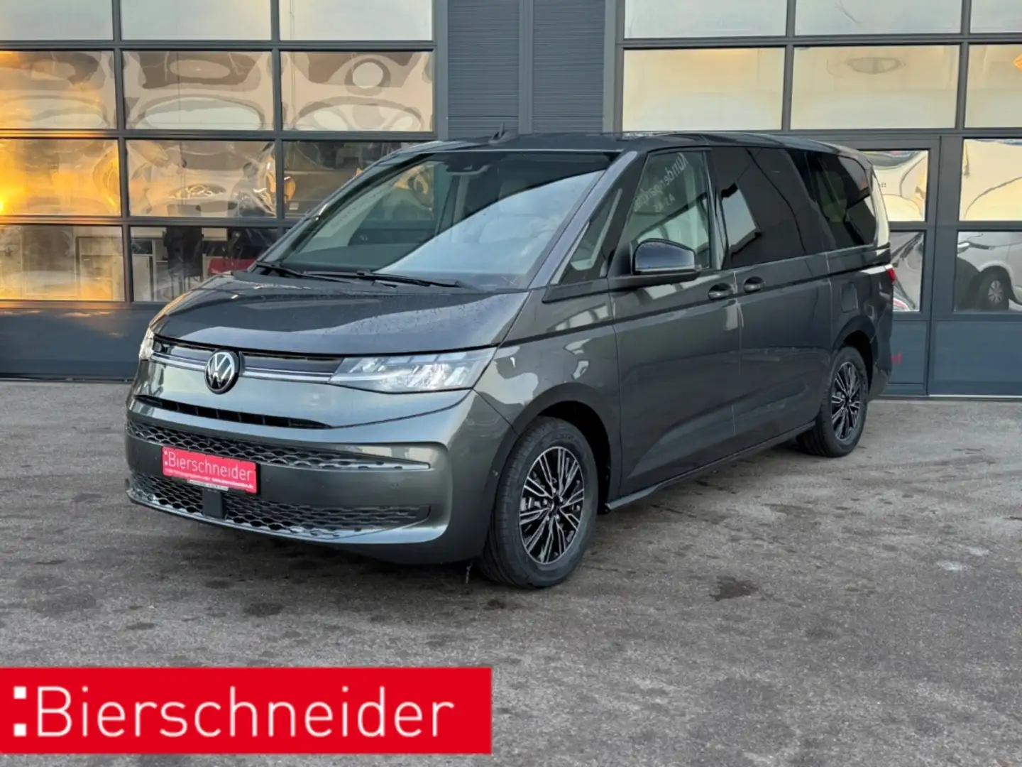 Volkswagen T7 Multivan LÜ 2.0 TDI DSG Goal 7-S. VIS-A-VIS NAVI-PRO 5-J-GA Grau - 1