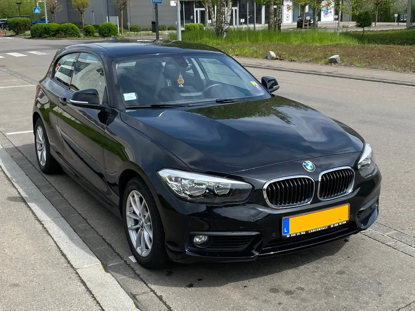 BMW 116 116d (F21) Czarny - 2