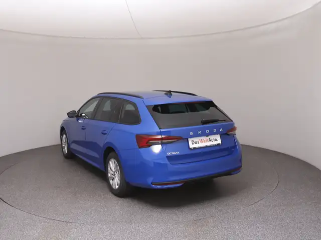 Skoda Octavia view 5