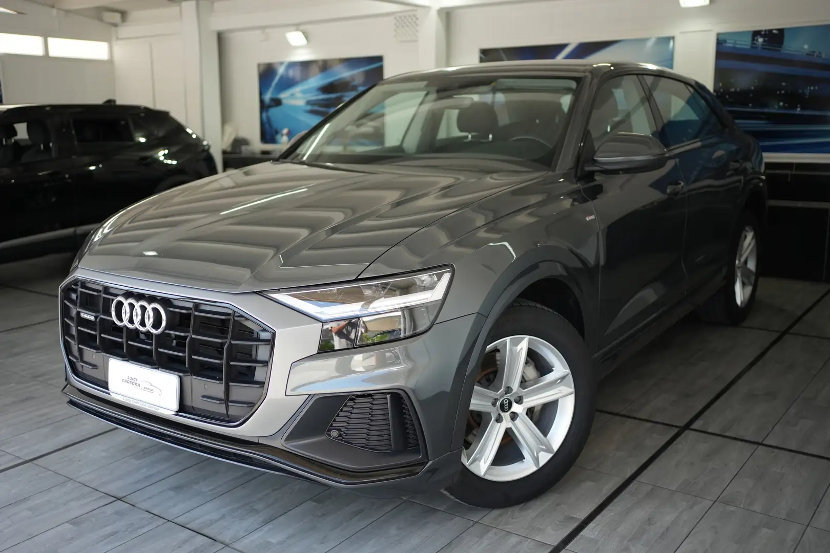 Audi Q8 45 TDI quattro tiptronic S Line Gri - 1