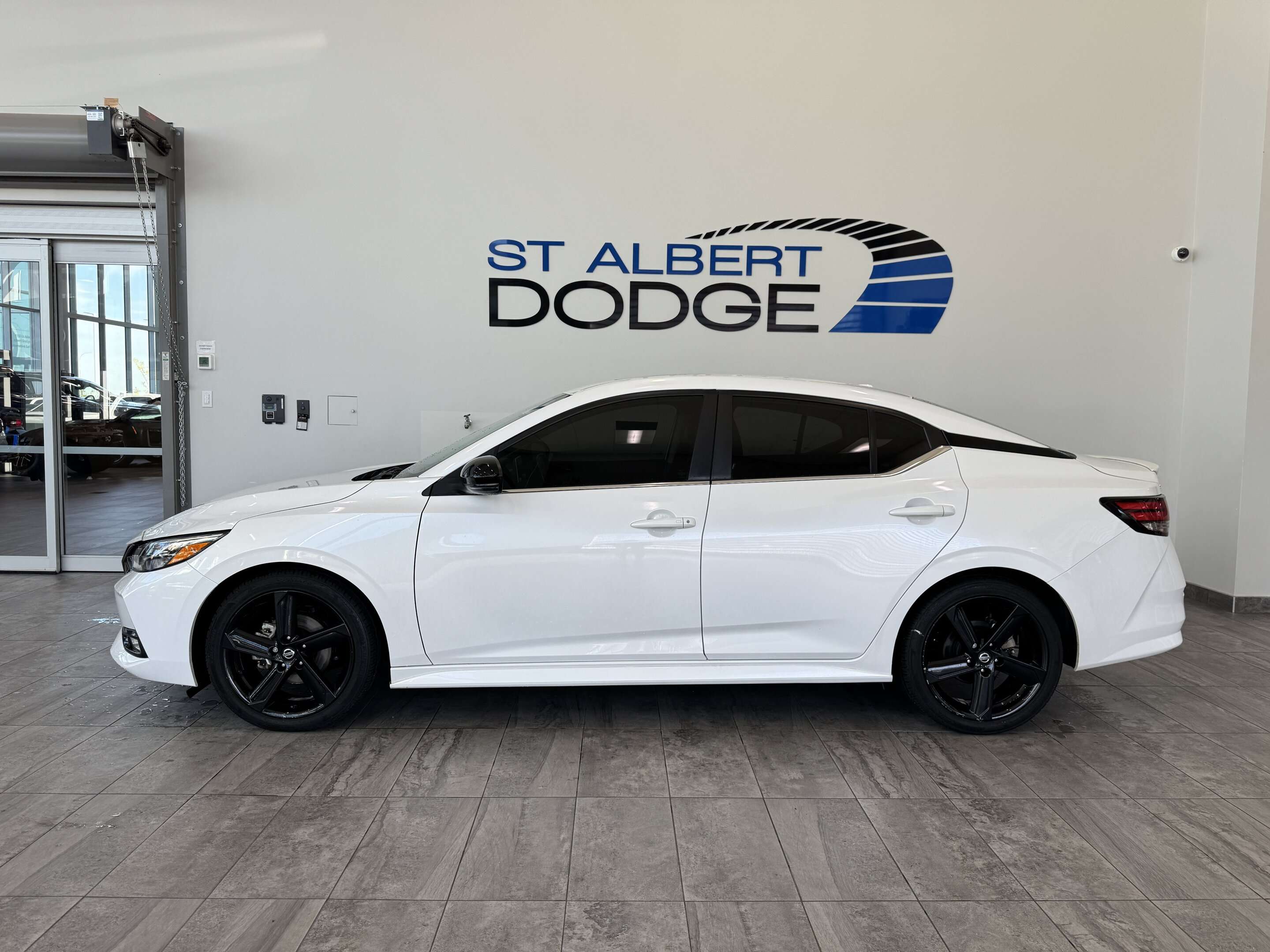 2022 Nissan Sentra SR| LANE DEPARTURE WARNING | BLIND-SPOT MONITOR | — снимка 1