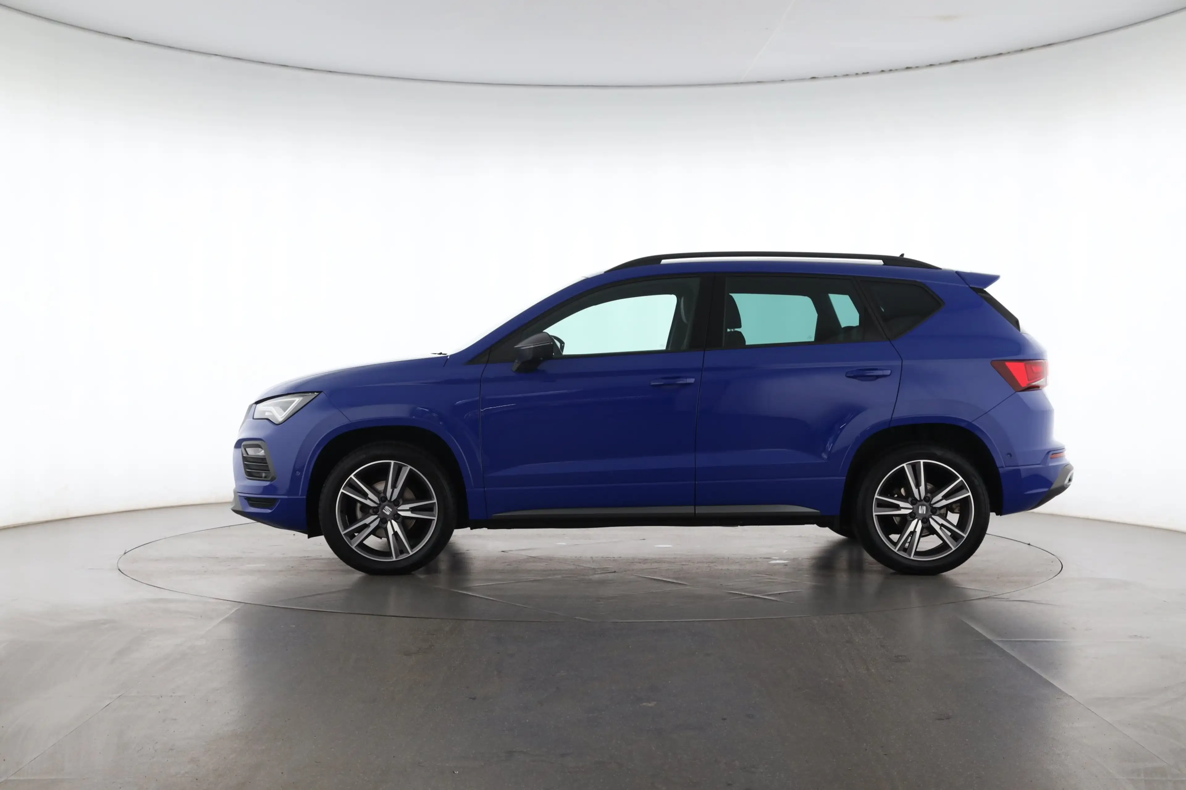 SEAT Ateca 1.5 TSI DSG FR | NAVI + | LED | AHK | PANO — photo 3