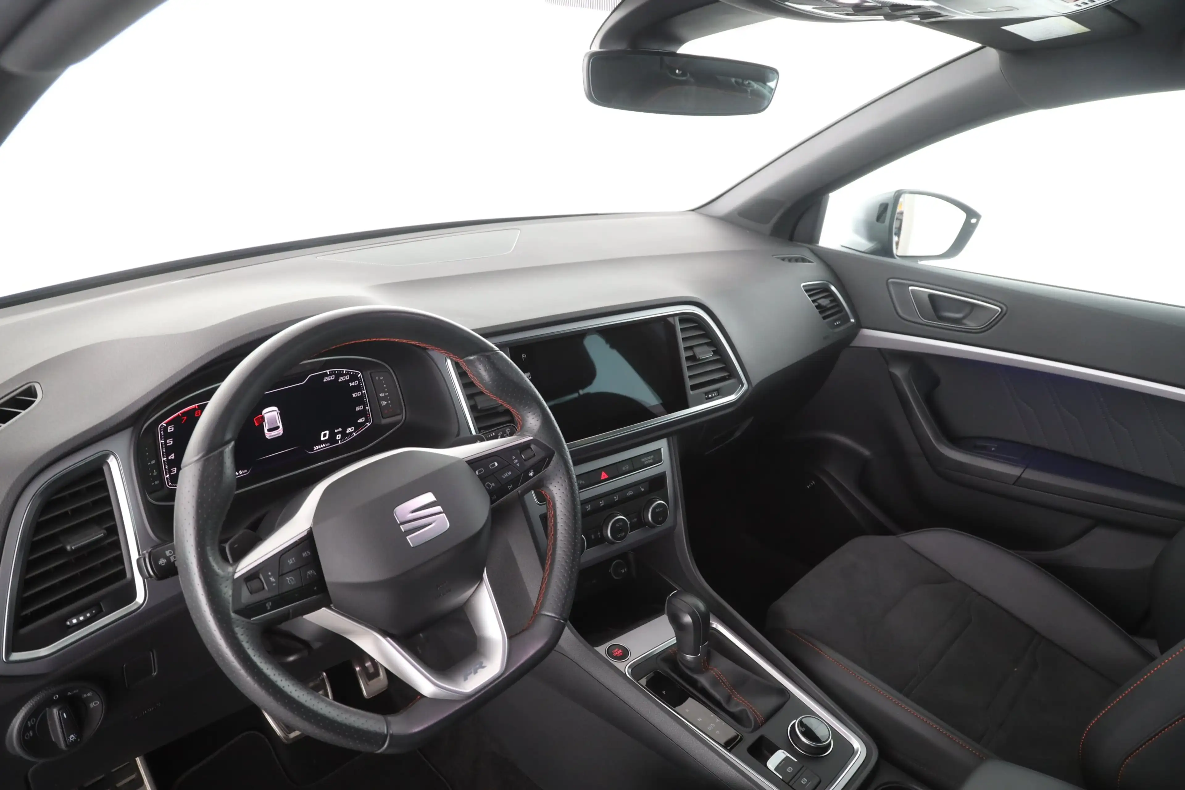 SEAT Ateca 1.5 TSI DSG FR | NAVI + | LED | AHK | PANO — photo 11