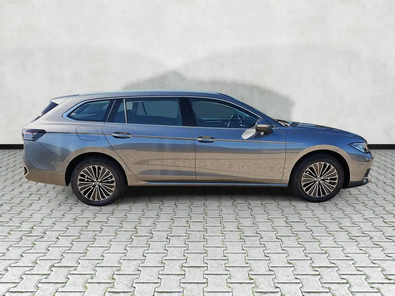 Volkswagen Passat Variant 2.0 TDI DSG Elegance IQ.Light AHK 9