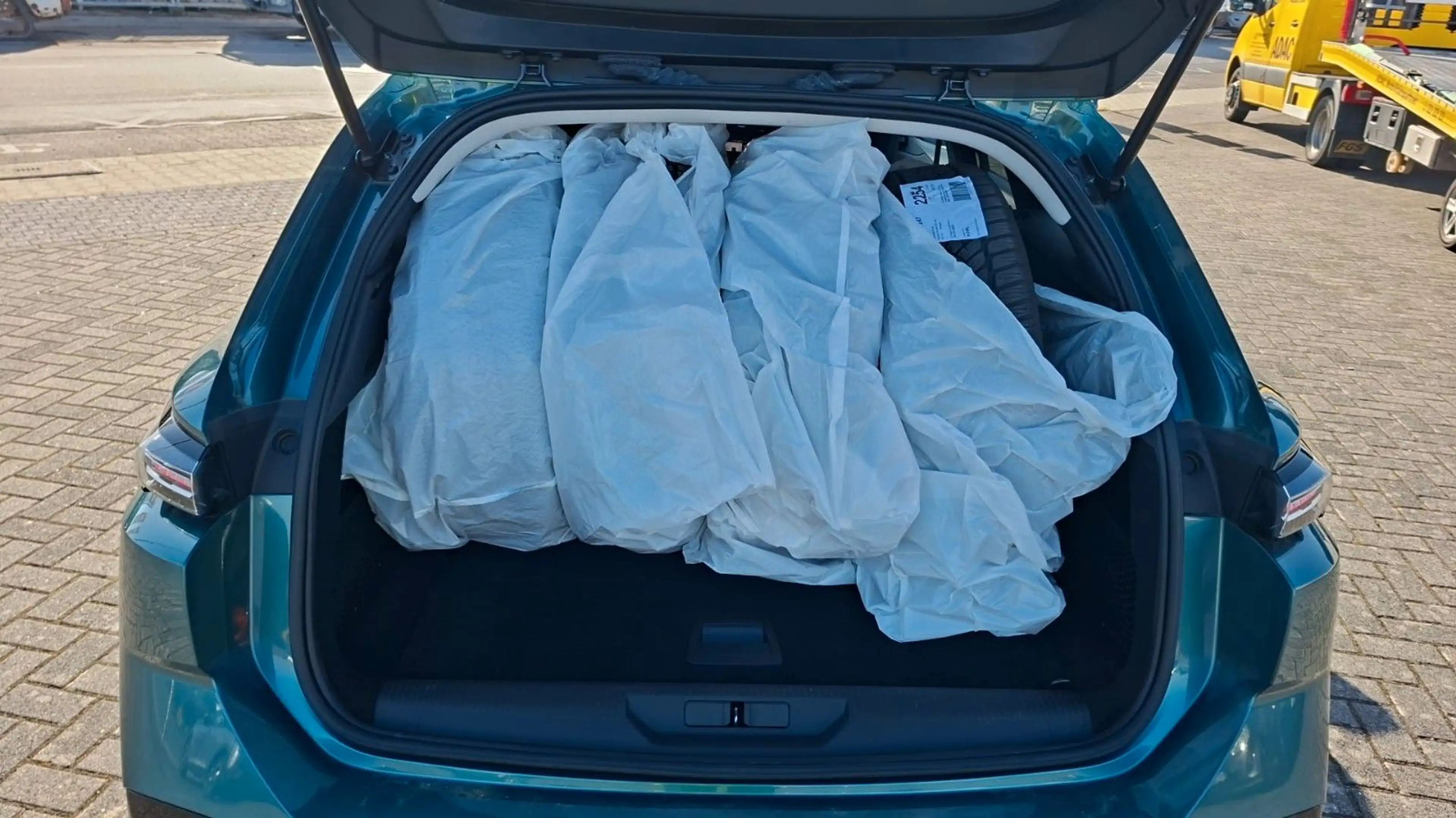 Peugeot 308 SW Allure Pack — photo 8