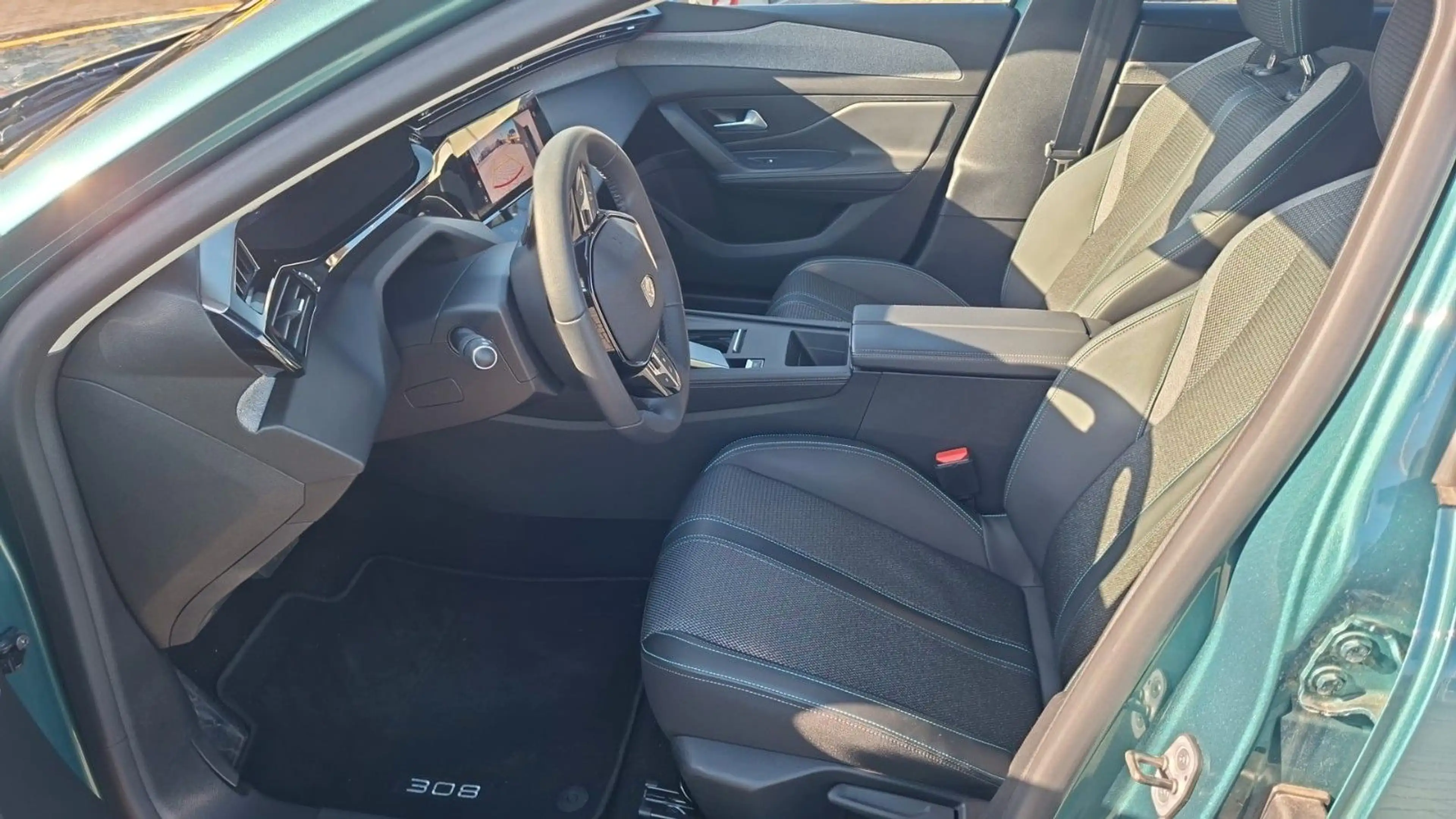 Peugeot 308 SW Allure Pack — photo 15