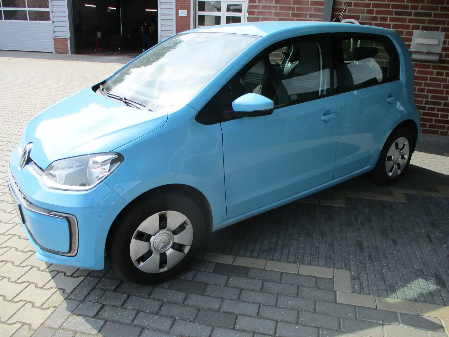 Volkswagen up! e-up! - 1