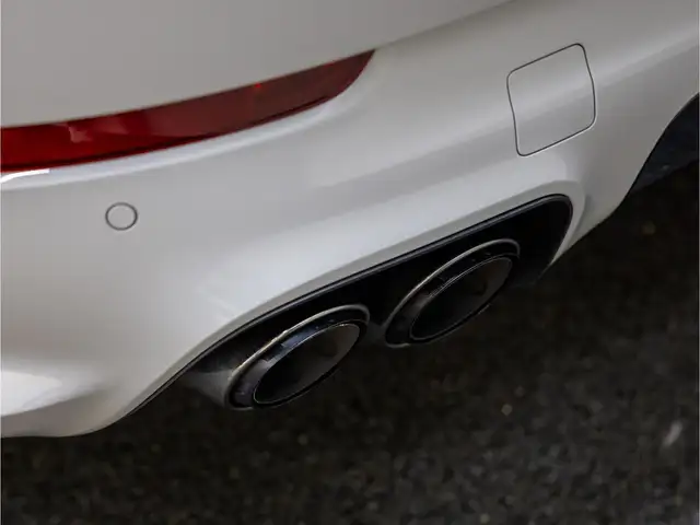 Porsche Cayenne view 11