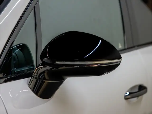 Porsche Cayenne view 10