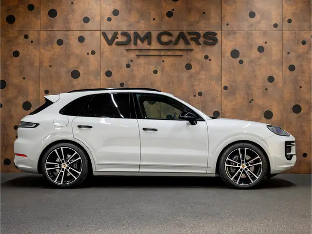 Porsche Cayenne view 6