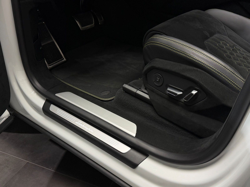 Lamborghini Urus Performante Carbon Akra Pano ADAS B&O — photo 11