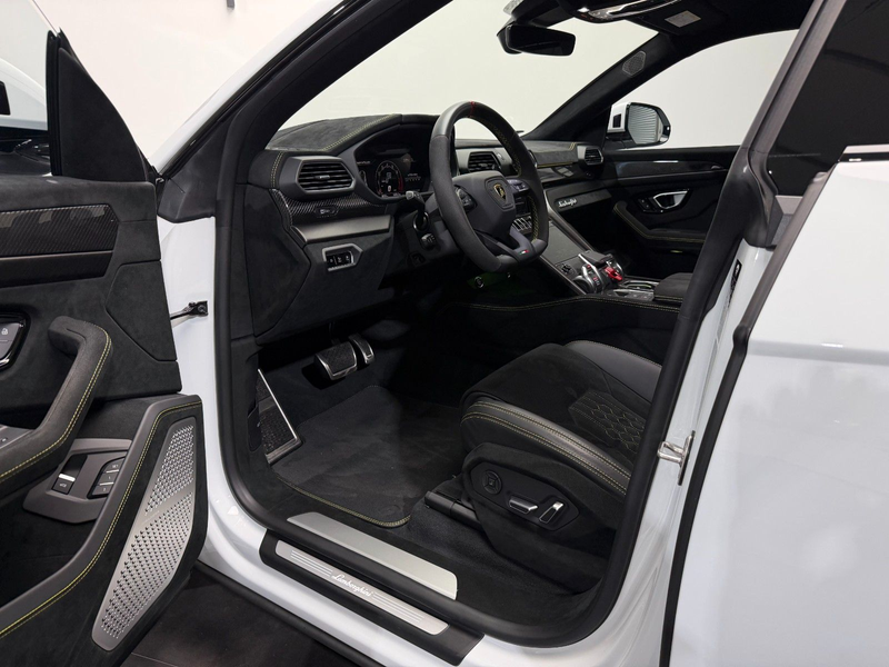 Lamborghini Urus Performante Carbon Akra Pano ADAS B&O — photo 9