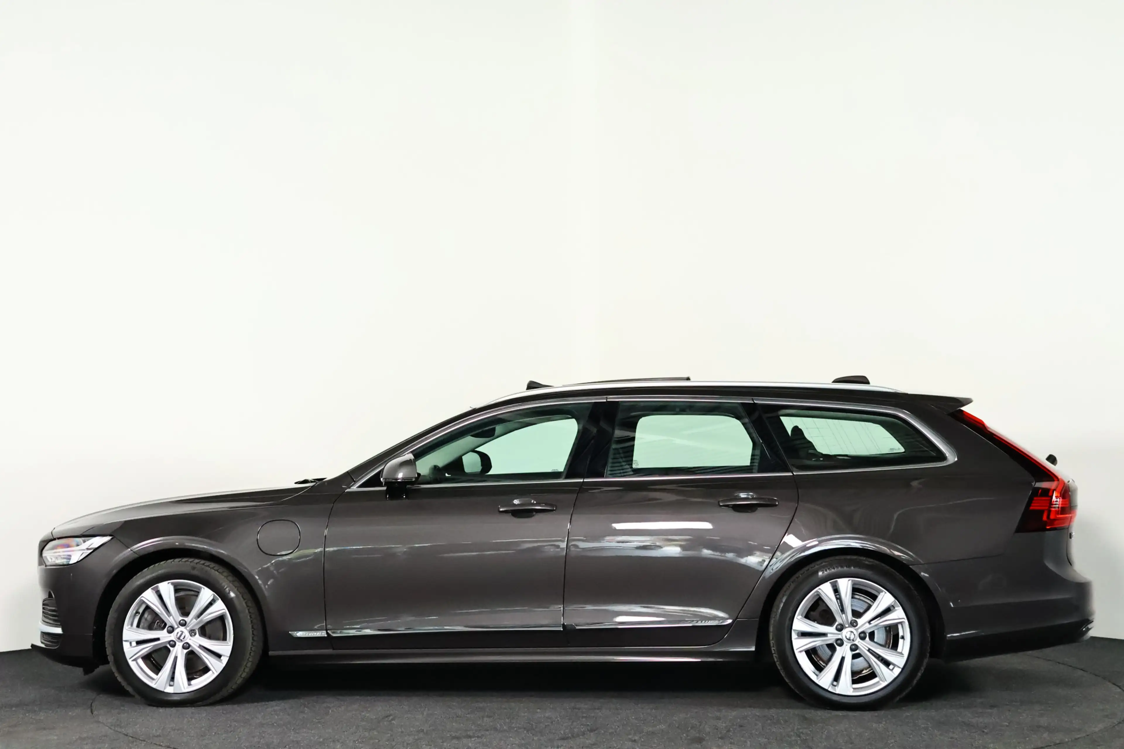 Volvo V90 2.0 T6 AWD Inscription / Opendak / Leder / Pilot a — photo 37