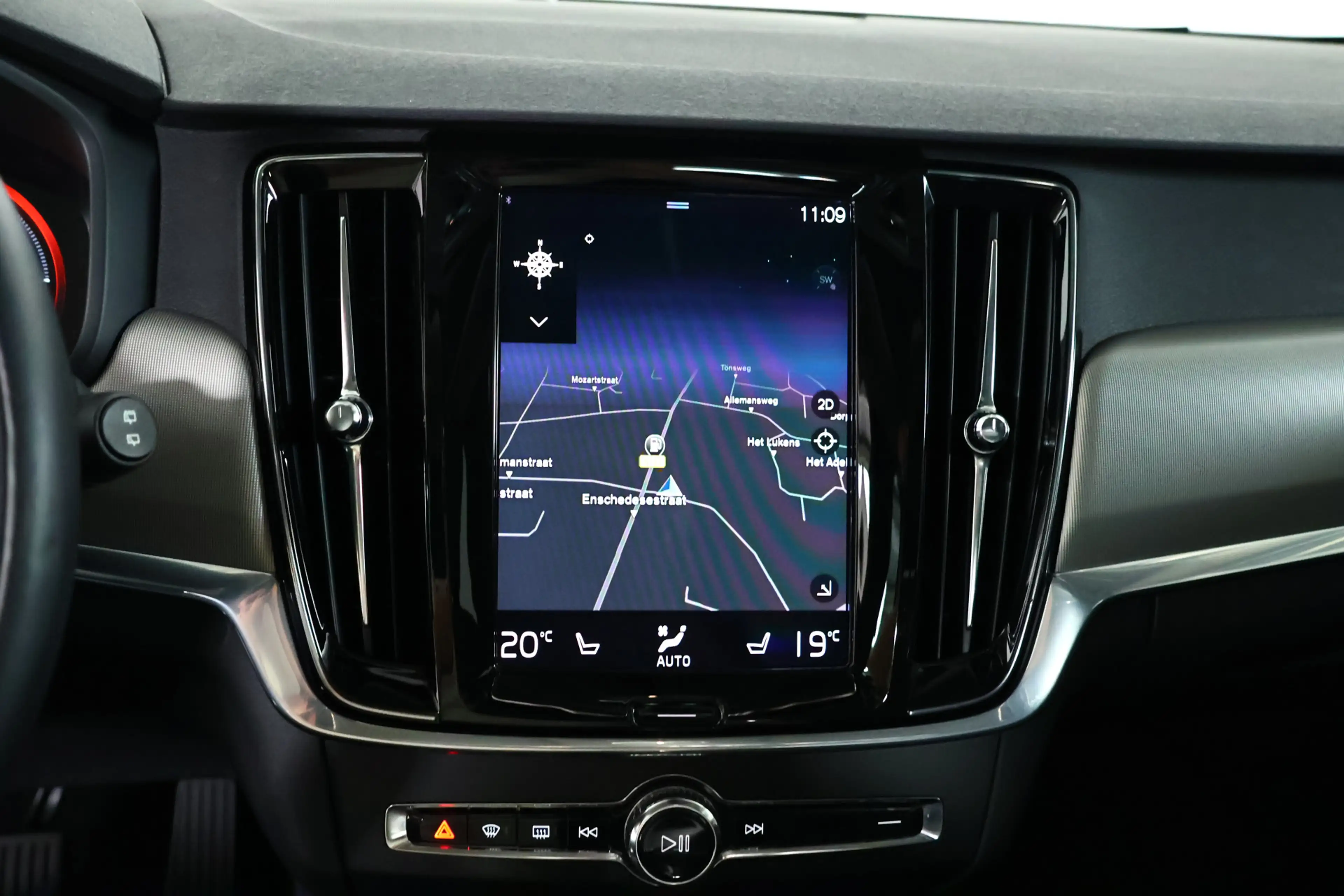 Volvo V90 2.0 T6 AWD Inscription / Opendak / Leder / Pilot a — photo 17