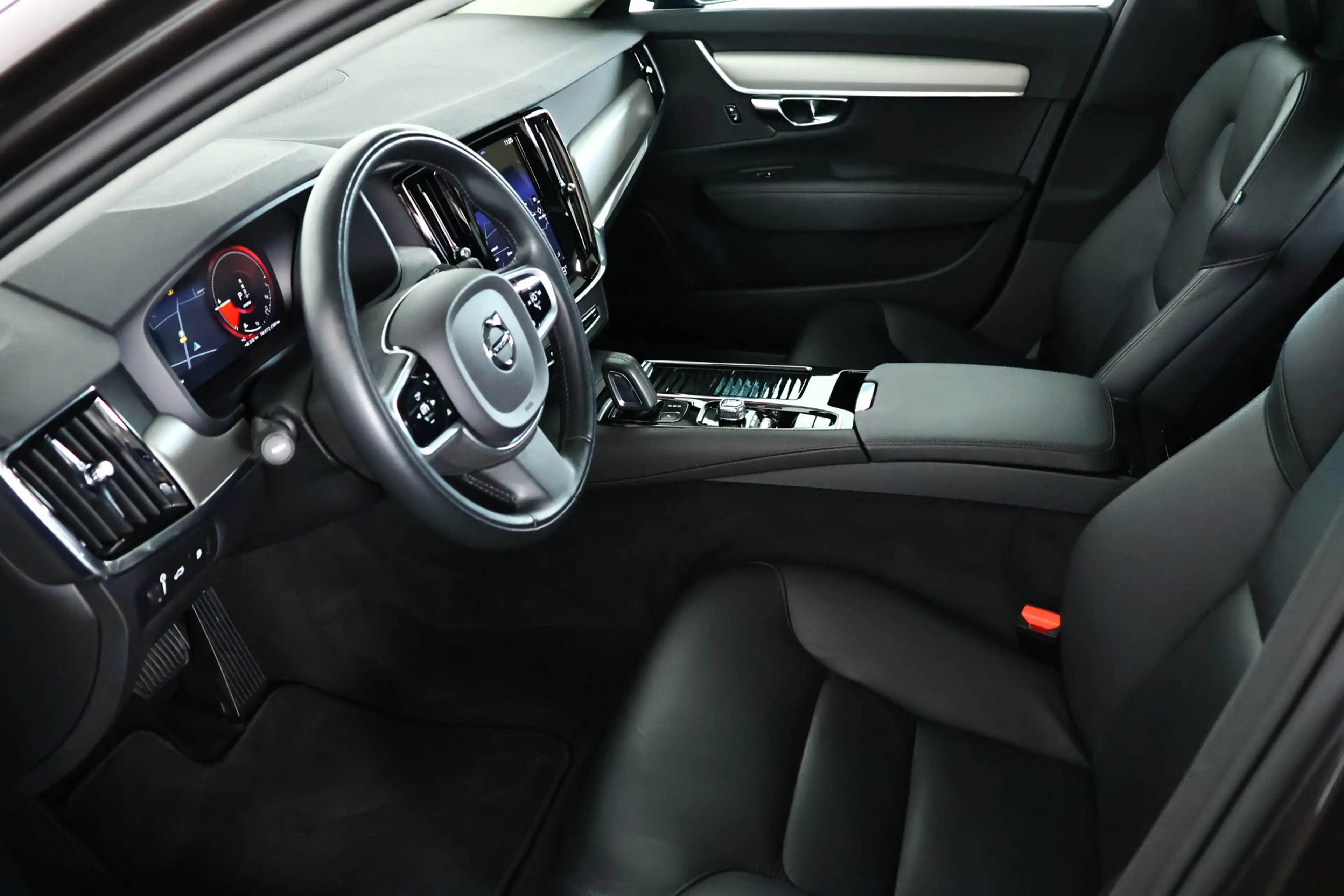 Volvo V90 2.0 T6 AWD Inscription / Opendak / Leder / Pilot a — photo 3