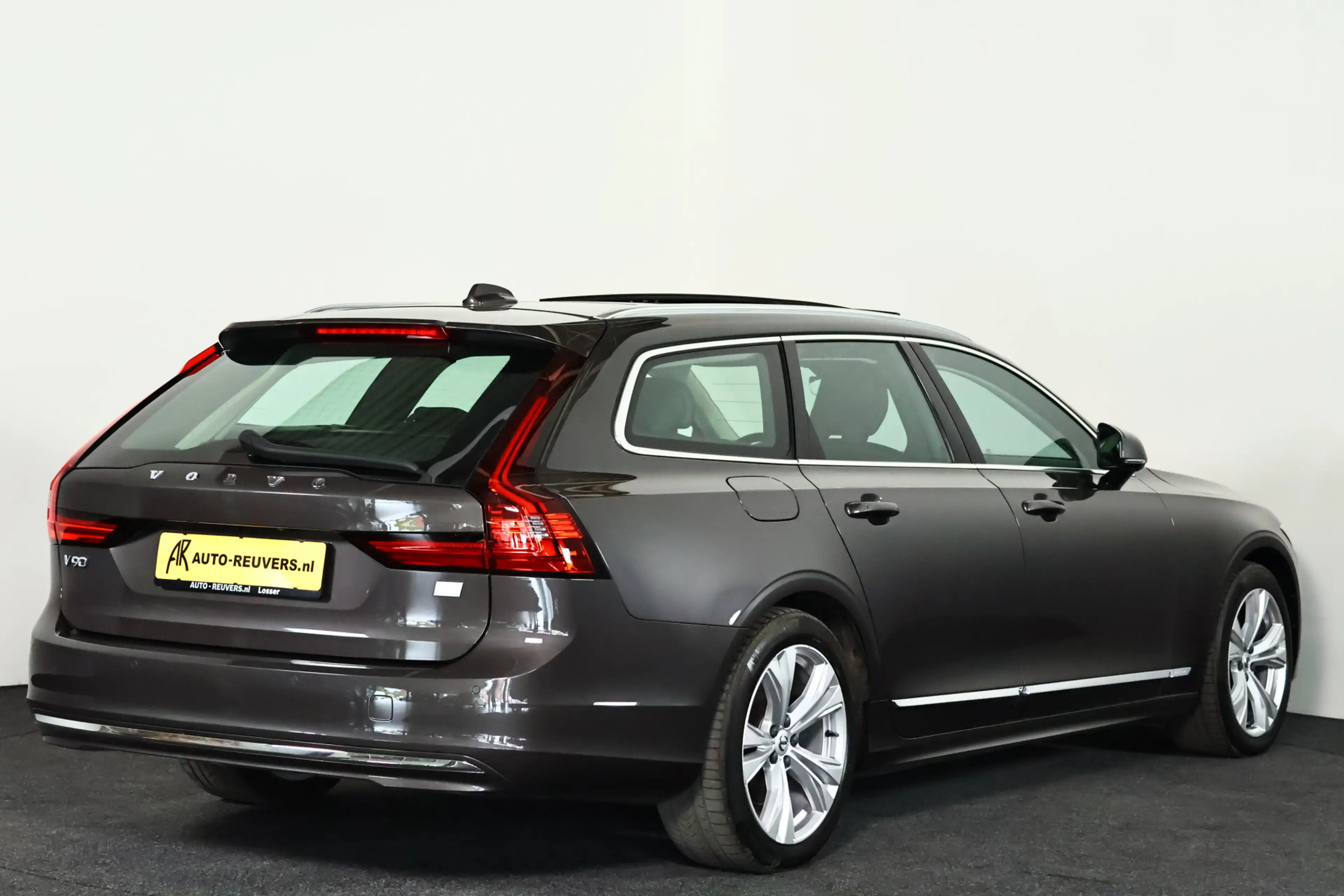 Volvo V90 2.0 T6 AWD Inscription / Opendak / Leder / Pilot a — photo 2