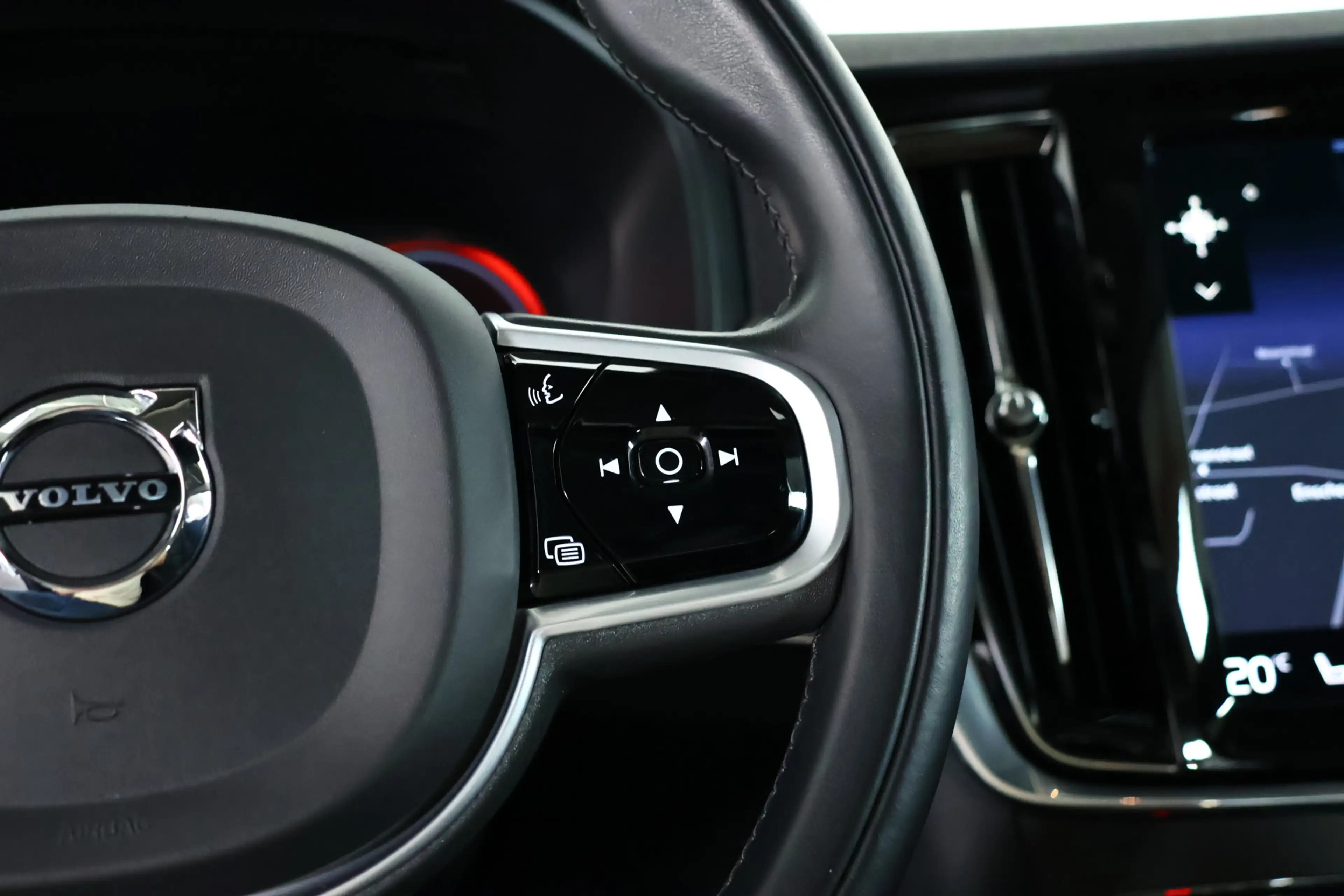 Volvo V90 2.0 T6 AWD Inscription / Opendak / Leder / Pilot a — photo 23