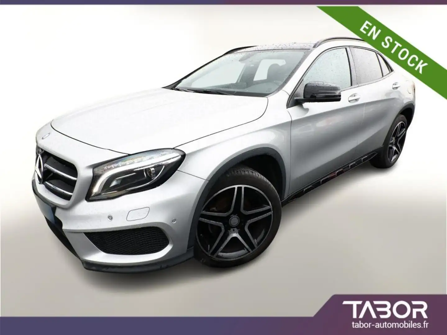 Mercedes-Benz GLA 200 200 d AMG Line NightP Pano Ezüst - 1