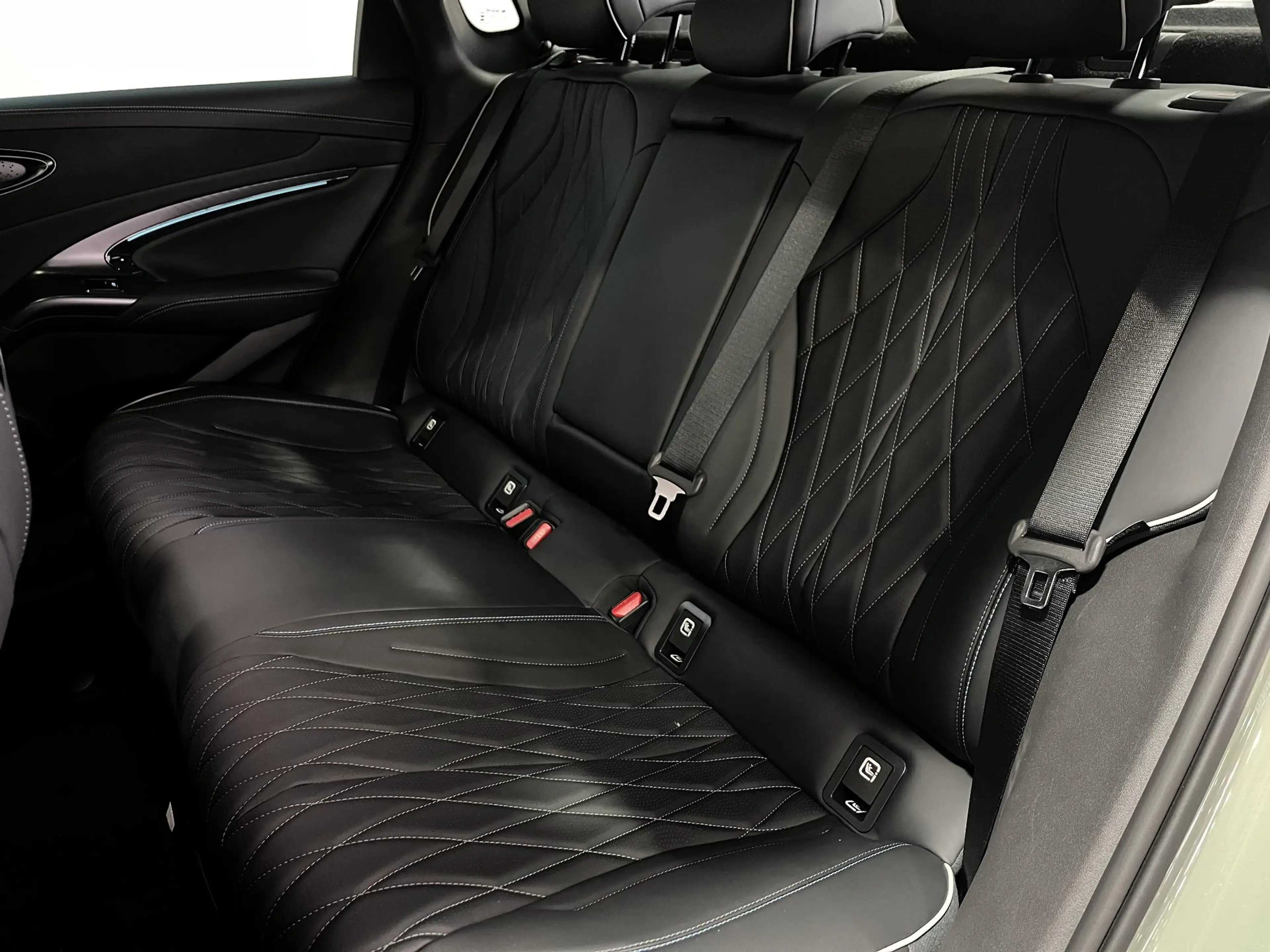 BYD Seal Business RWD 61.4 kWh | Van: € 38.795,- nu rijklaa — photo 8
