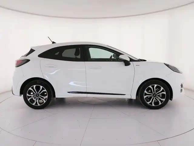 Ford Puma view 3