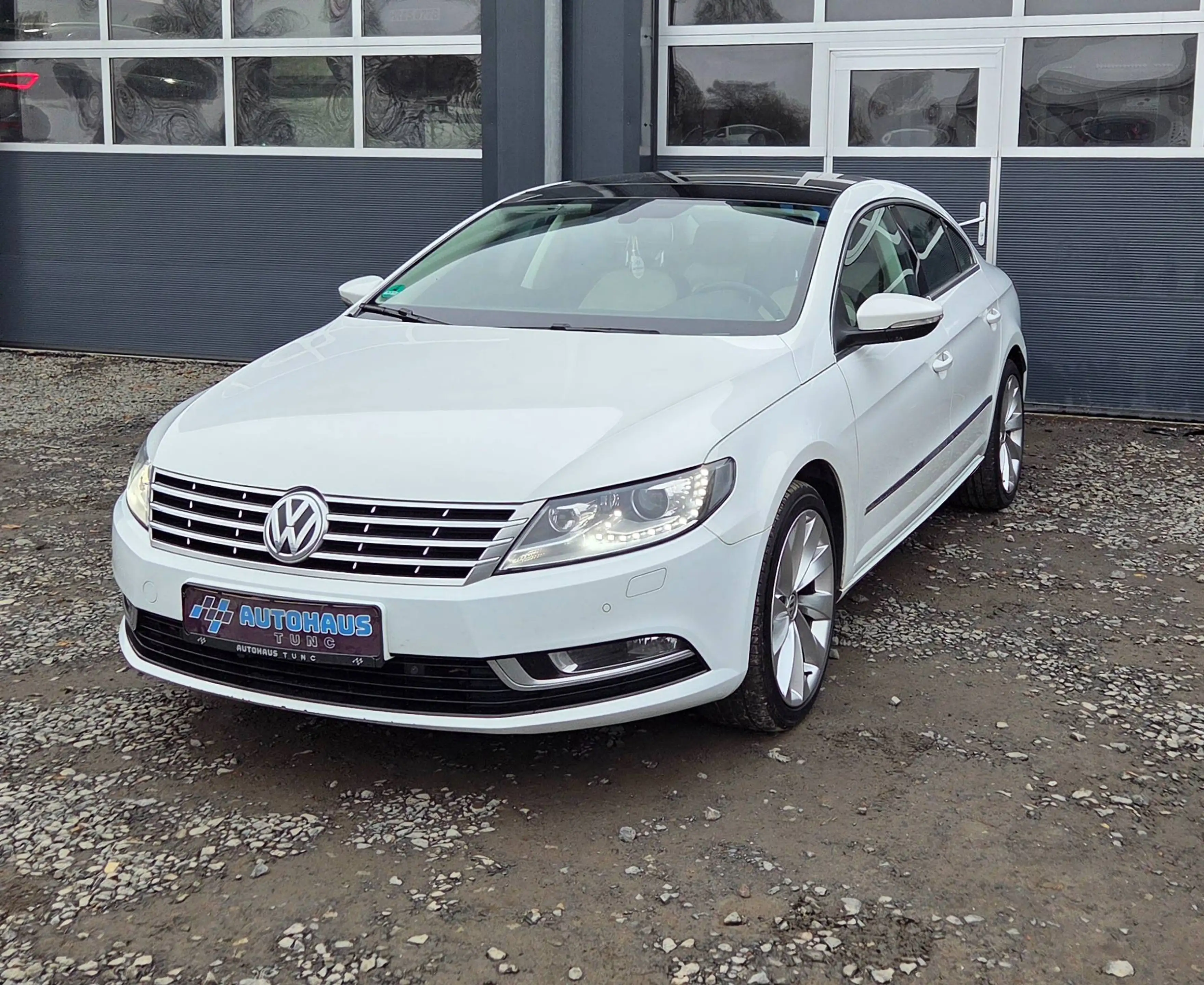 Volkswagen CC Bi-Xenon, Leder, Navi, Panorama, Tempomat, LM-Felg