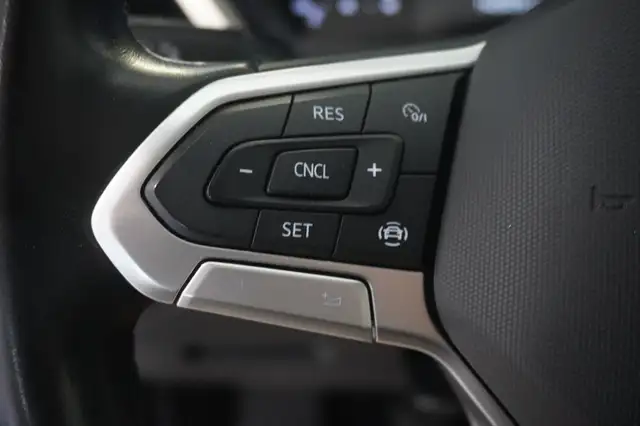 Volkswagen Touran view 12