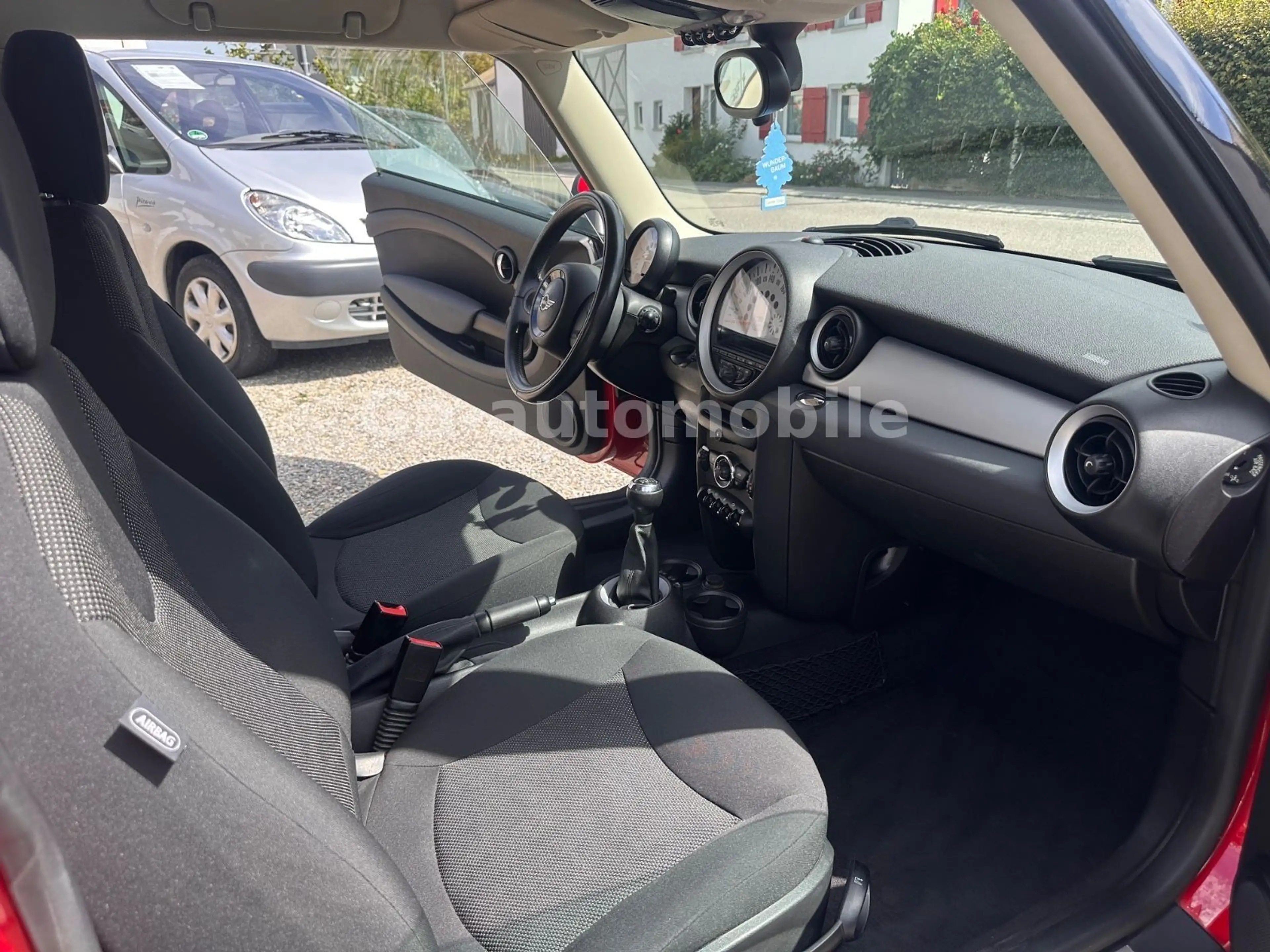 MINI One ** Wenig KM ** Serviceheft ** — photo 16